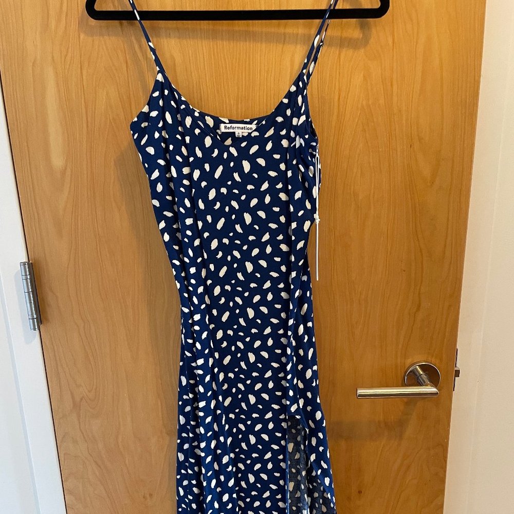 NEW WITH TAGS - Reformation Navy and White Silk Midi Dress - Size 0